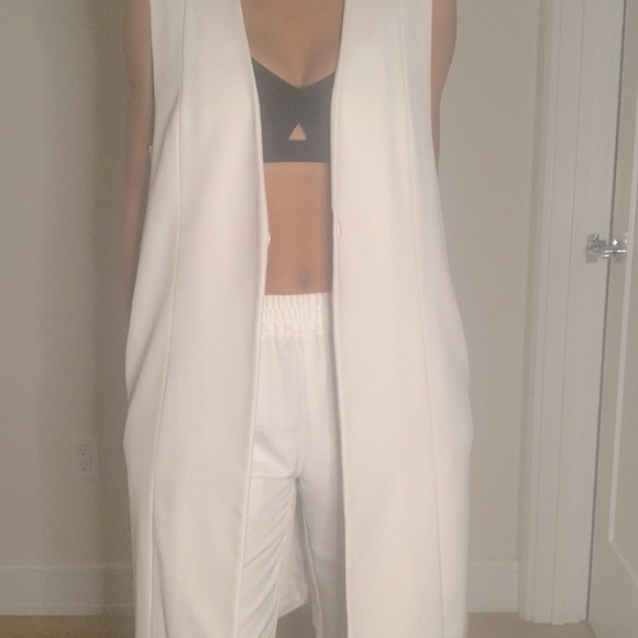 White tailored Vest - Picture 1 of 3